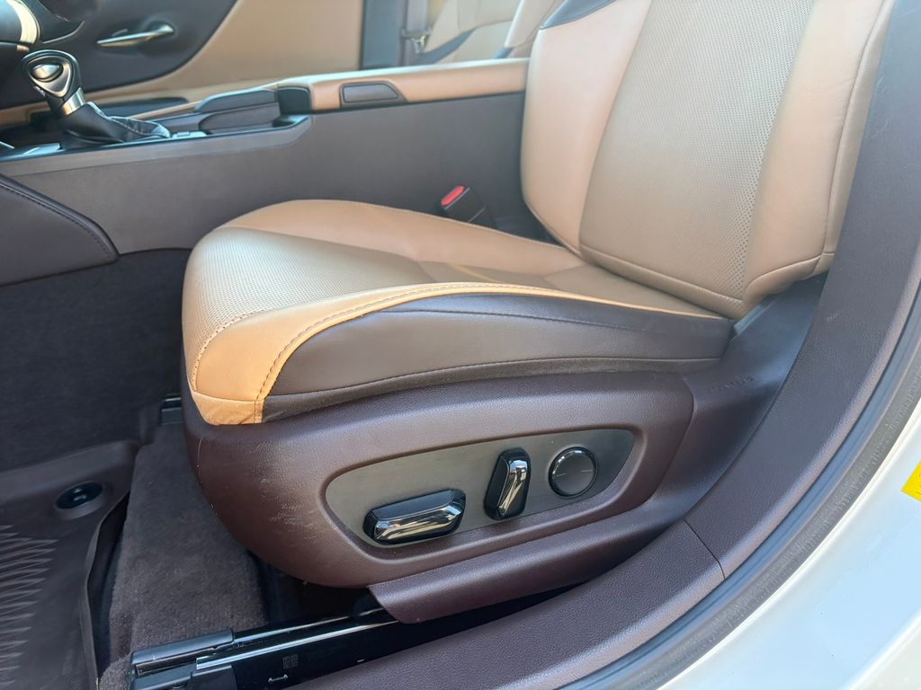 2020 Lexus ES 300h