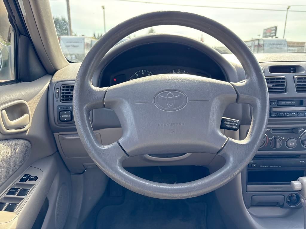 2000 Silver Stream Opal Toyota Corolla LE FWD Sedan