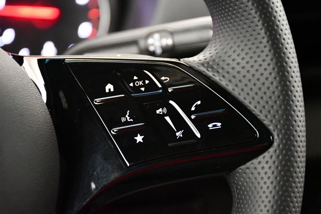 Thumbnail: 2025 Mercedes-Benz Sprinter - 19