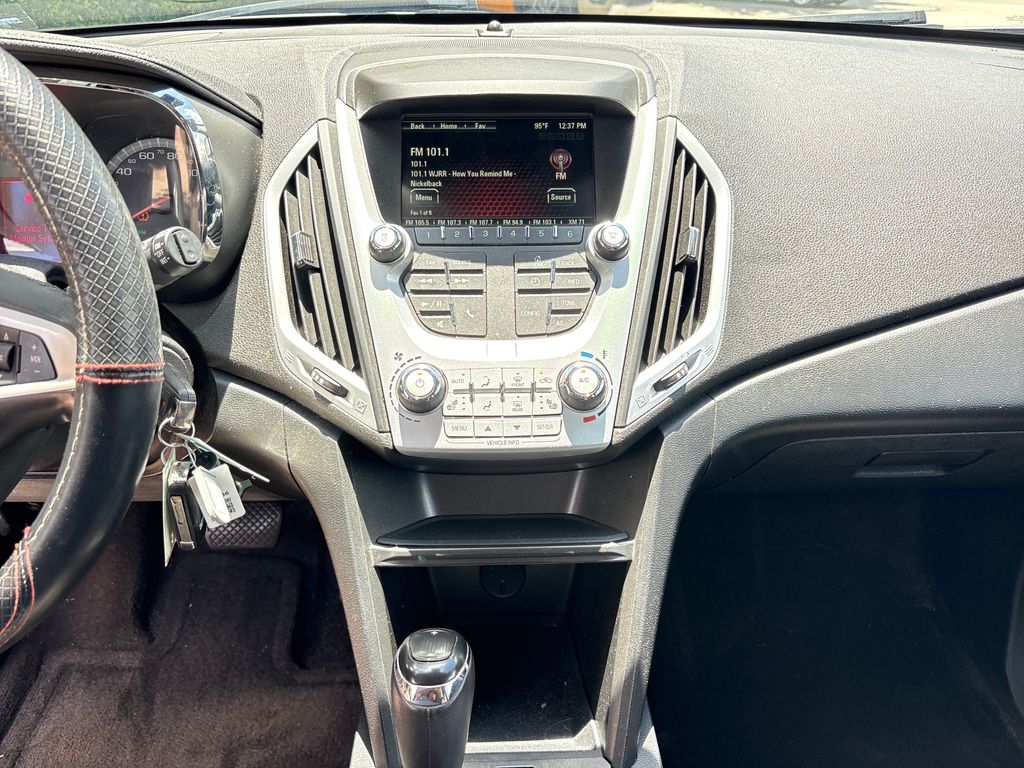 Used 2016 White GMC SLE-2 image 22