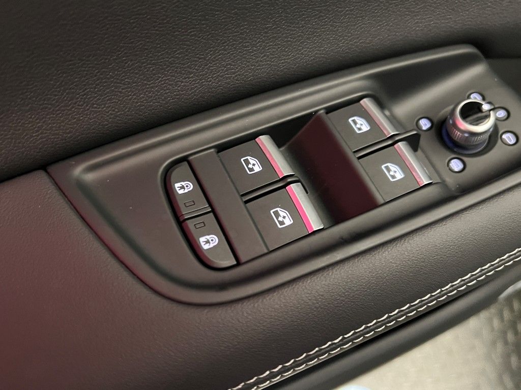 Thumbnail: 2025 Audi Q7 - 32