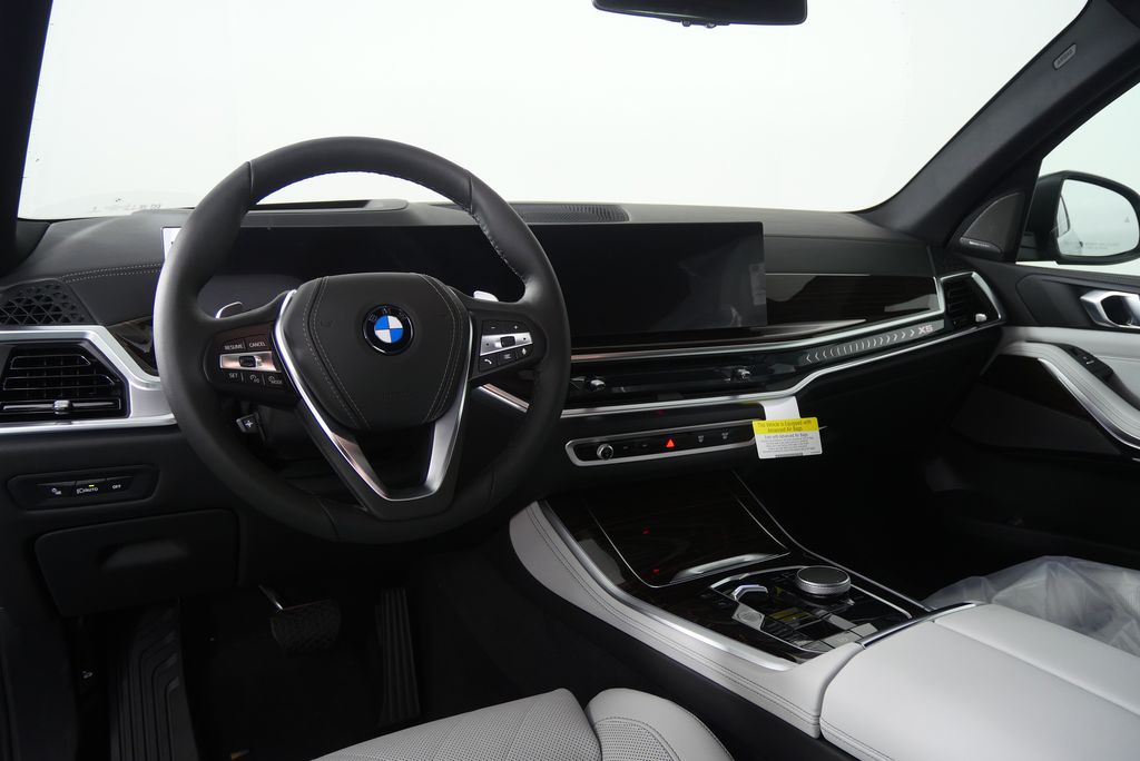 Thumbnail: 2026 BMW X5 - 18