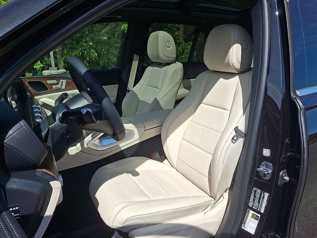 Thumbnail: 2025 Mercedes-Benz GLE - 10