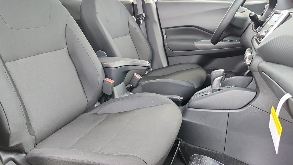 2025 Nissan Kicks Play