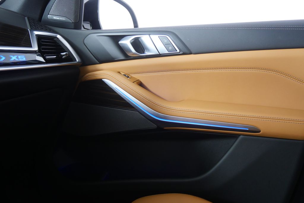 Thumbnail: 2026 BMW X5 - 24