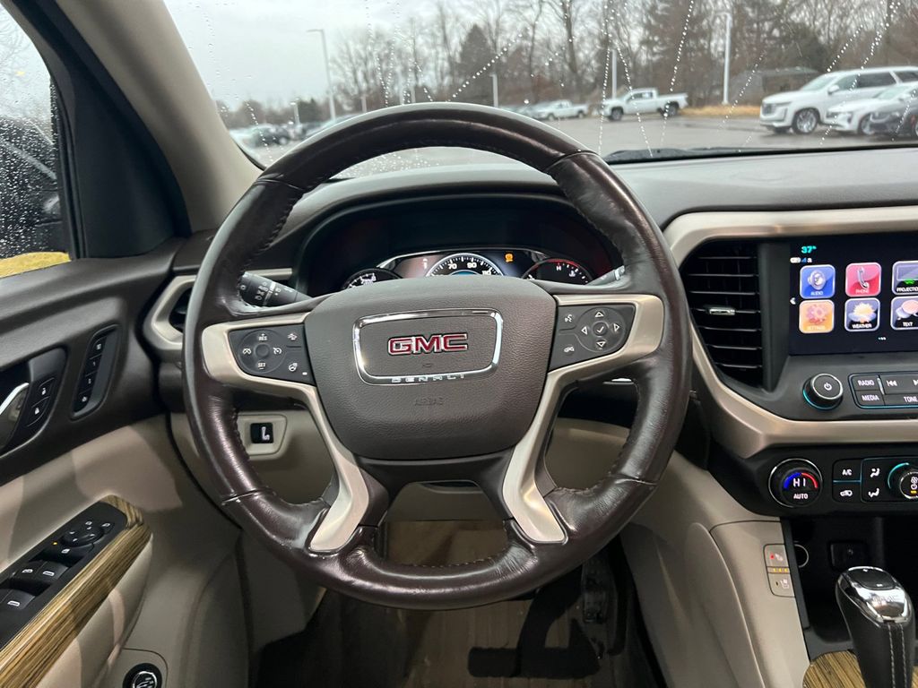 2017 GMC Acadia Denali 11