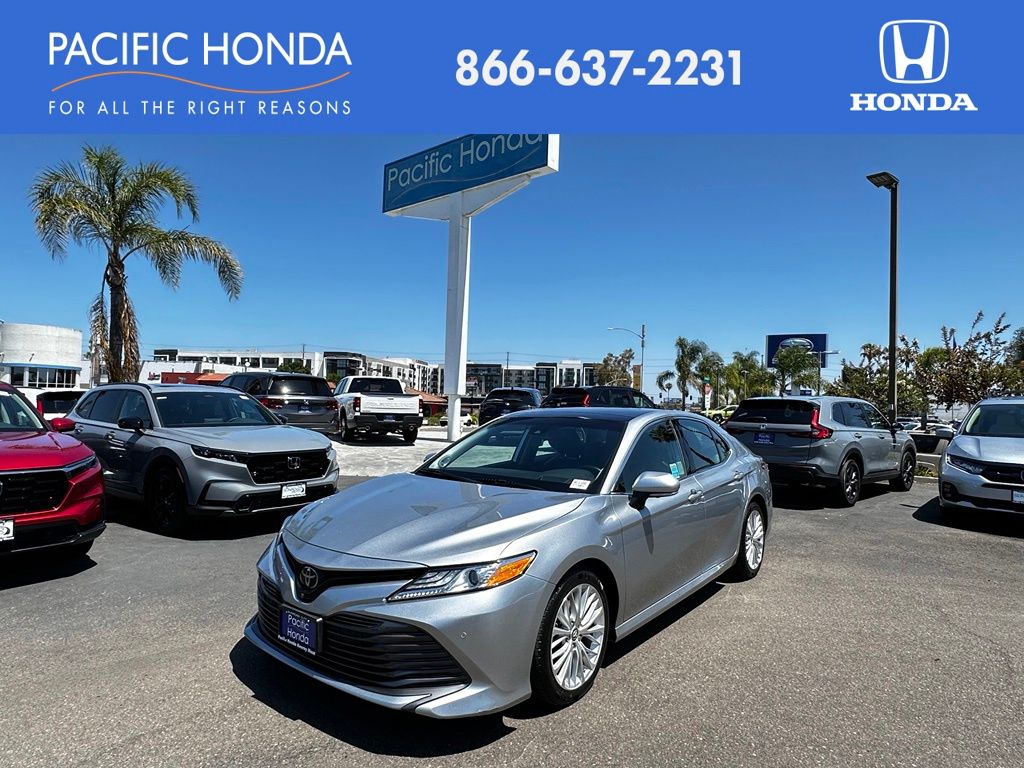 Celestial Silver Metallic 2019 Toyota Camry Sedan Front-Wheel Drive 8-Speed Automatic