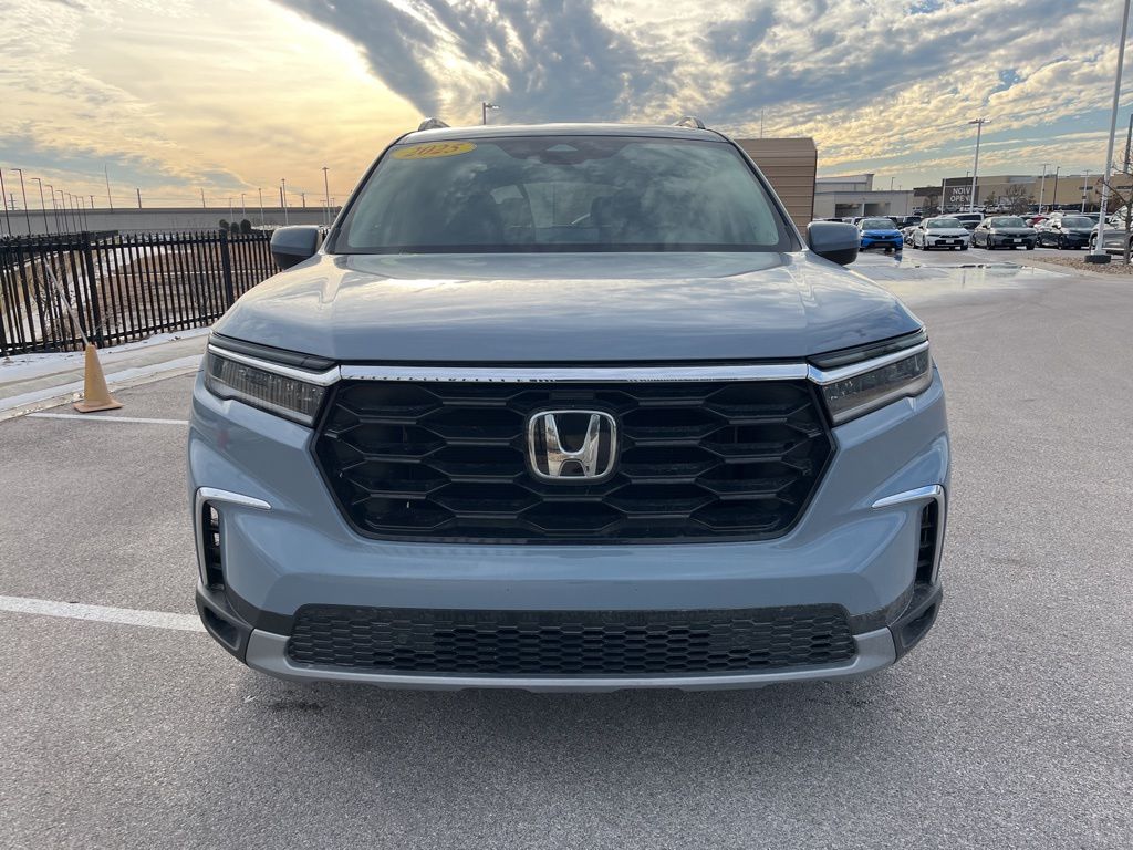 Thumbnail: 2025 Honda Pilot - 2