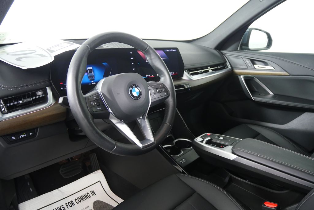 Thumbnail: 2025 BMW X1 - 13