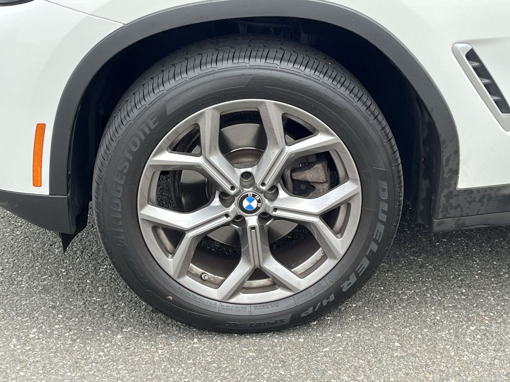 Thumbnail: 2022 BMW X3 - 10