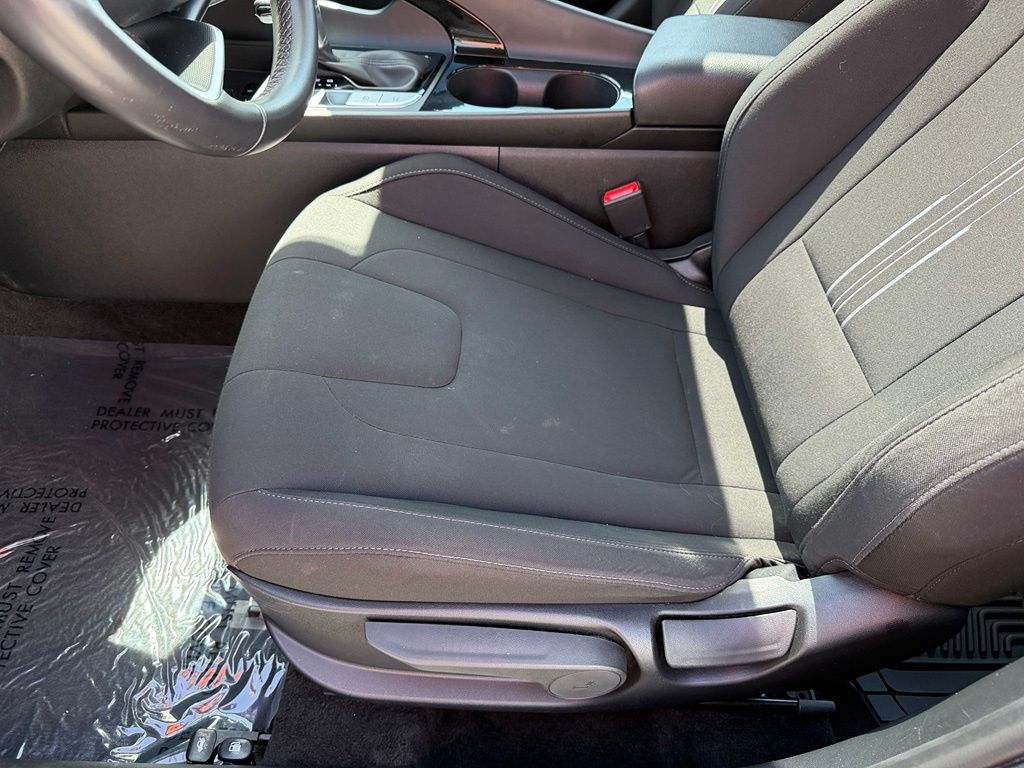 Used 2025 Hyundai Elantra Sedan