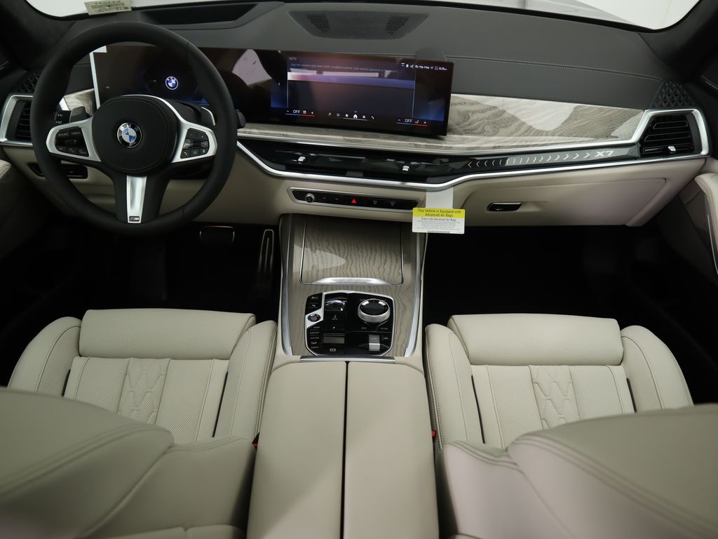 Thumbnail: 2026 BMW X7 - 13