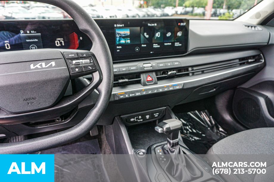 Used 2025 Black Kia LXS image 32