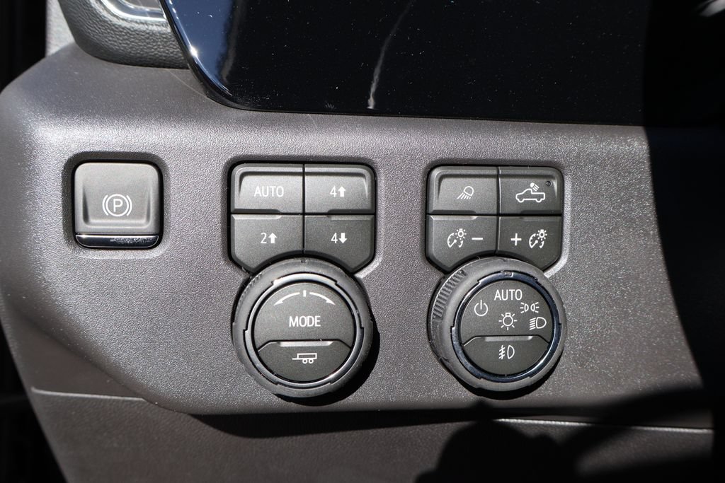 Thumbnail: 2026 Chevrolet Silverado 1500 - 17