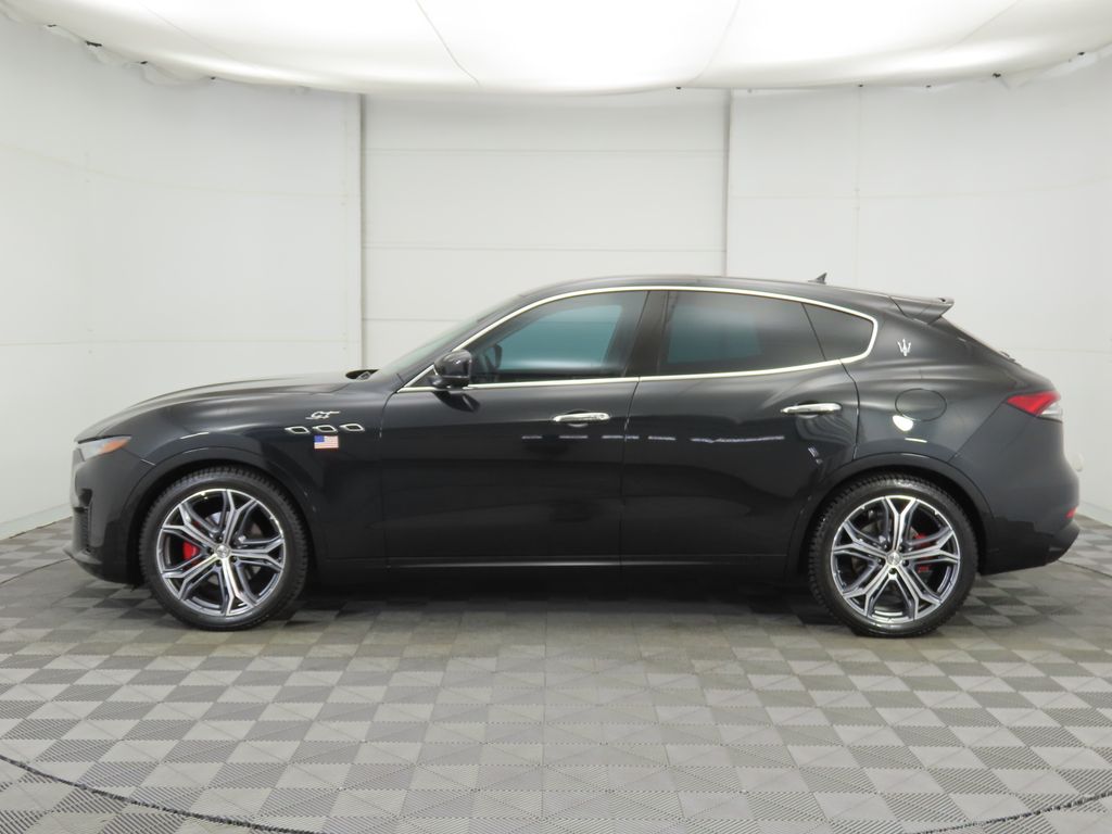 Thumbnail: 2022 Maserati Levante - 8