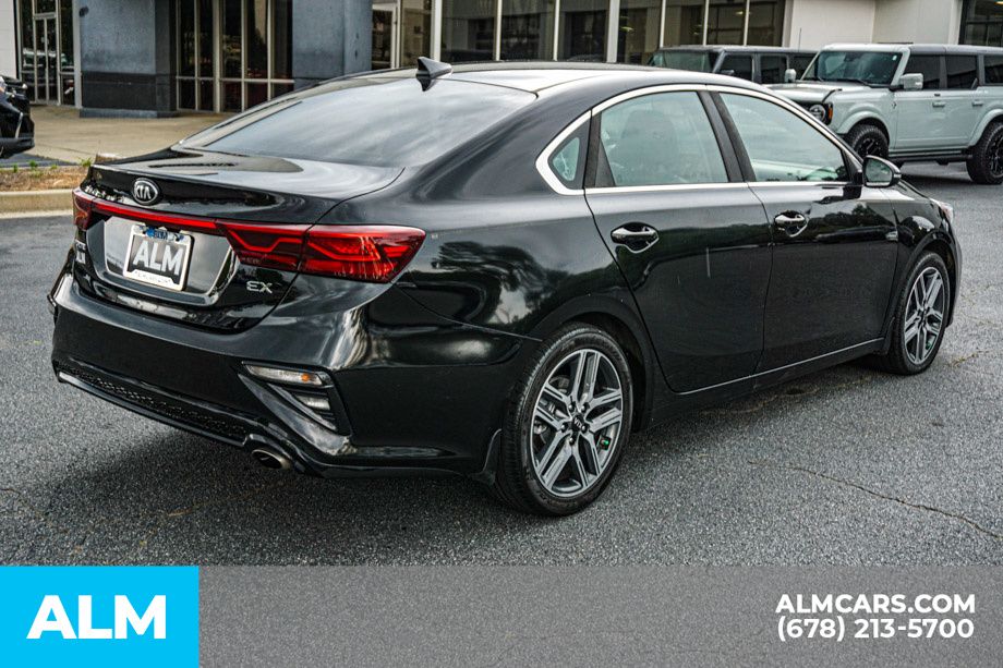 Used 2019 Black Kia EX image 6