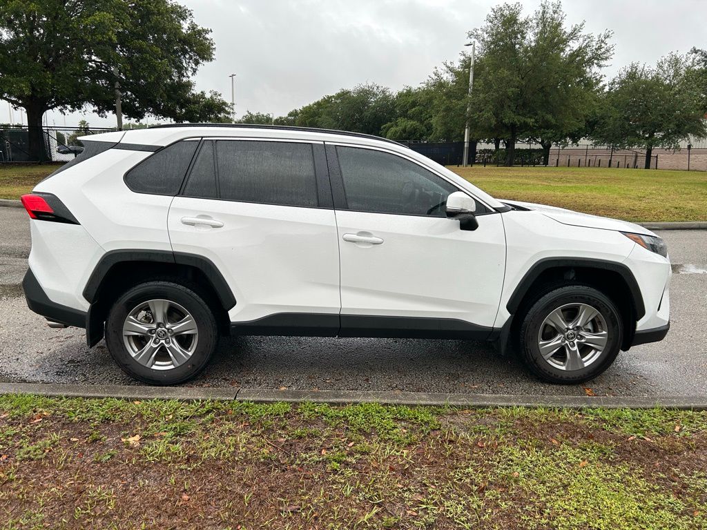 2024 Toyota RAV4 XLE 6