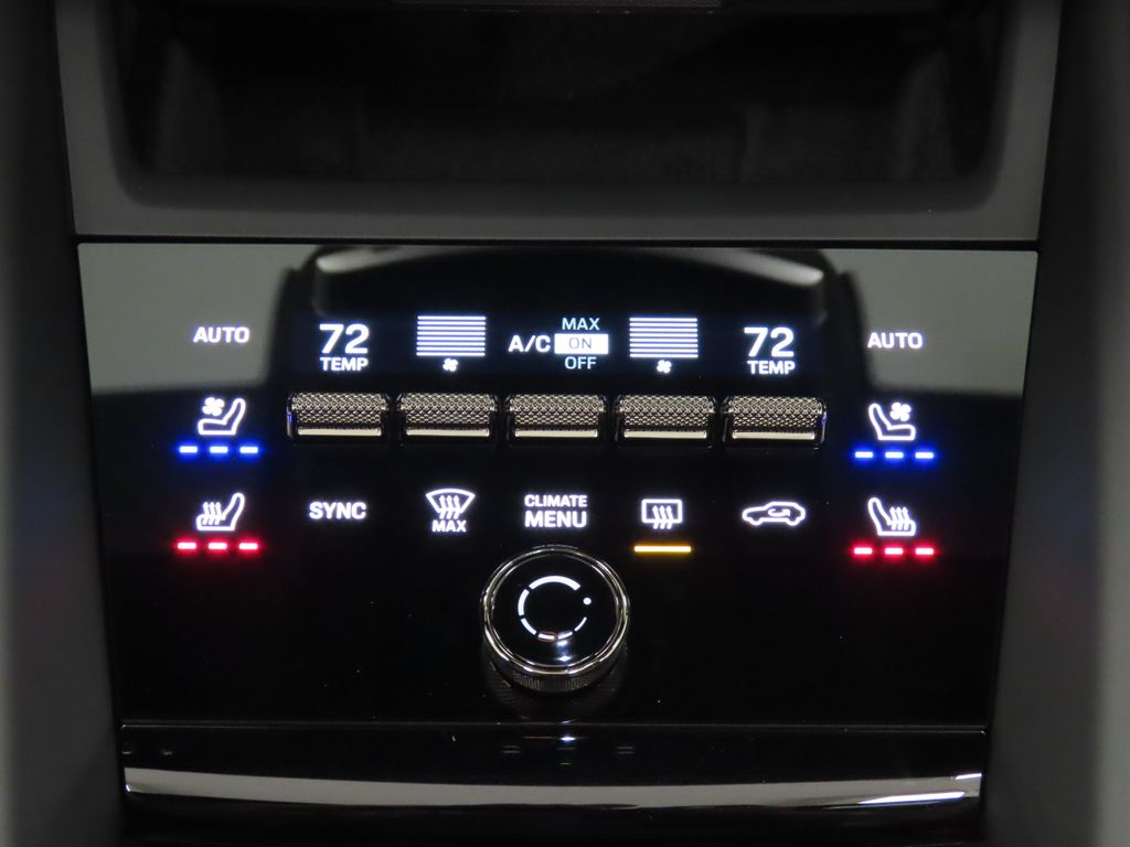 Thumbnail: 2024 Porsche Macan - 31