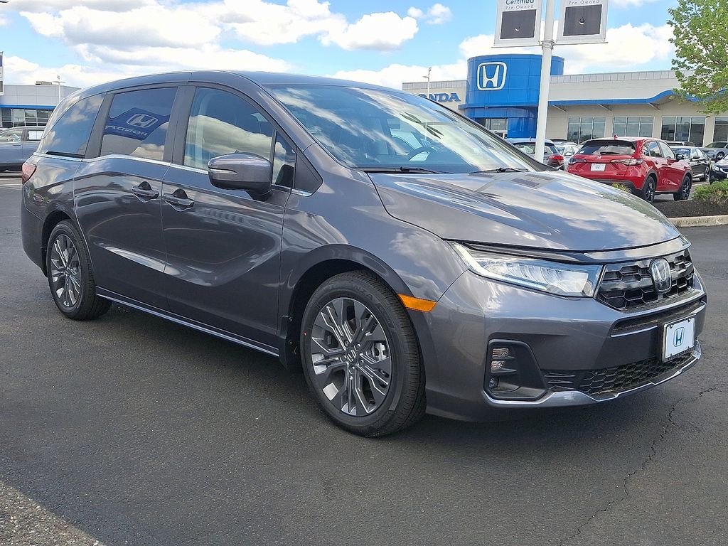 2025 Honda Odyssey Touring 2