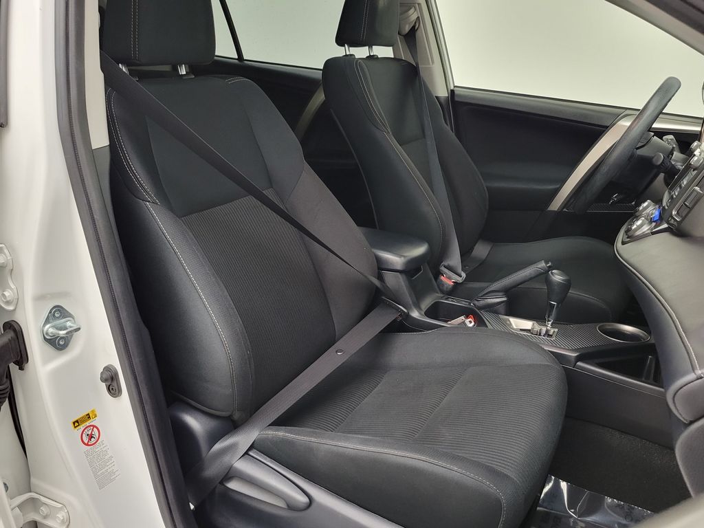 Thumbnail: 2015 Toyota RAV4 - 12