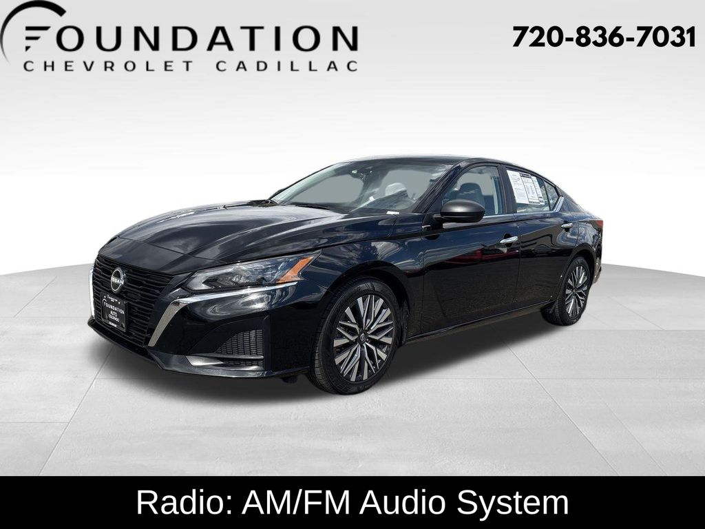 Super Black Clearcoat 2025 Nissan Altima Sedan Front-Wheel Drive Continuously Variable Transmission