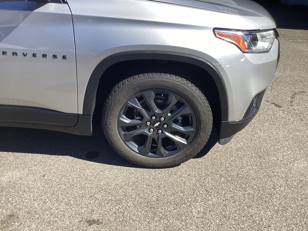 Used 2021 Chevrolet Traverse SUV