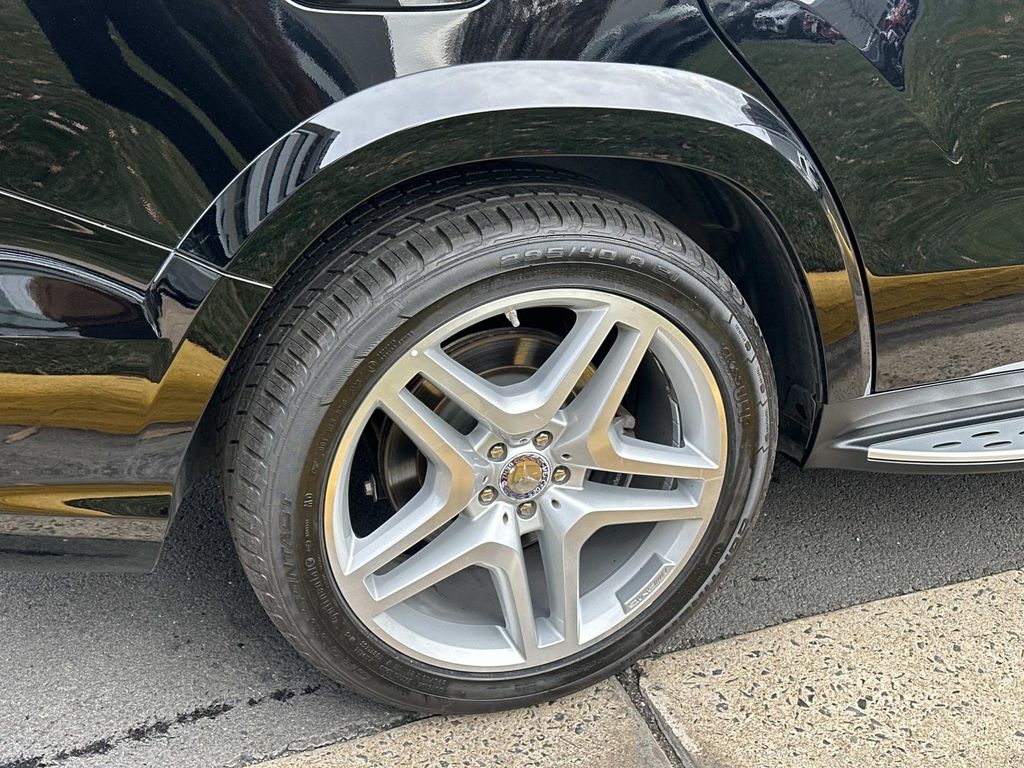 Thumbnail: 2013 Mercedes-Benz GL-Class - 16