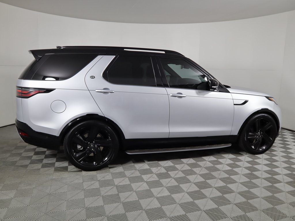 Thumbnail: 2023 Land Rover Discovery - 5