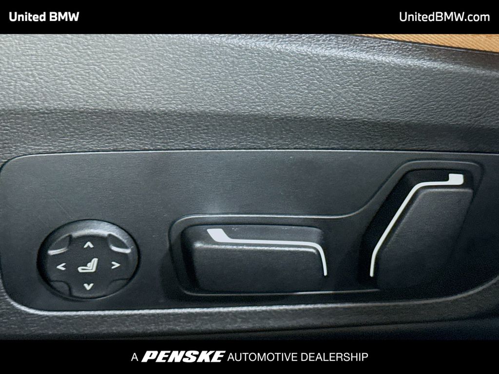 Thumbnail: 2026 BMW 3 Series - 4