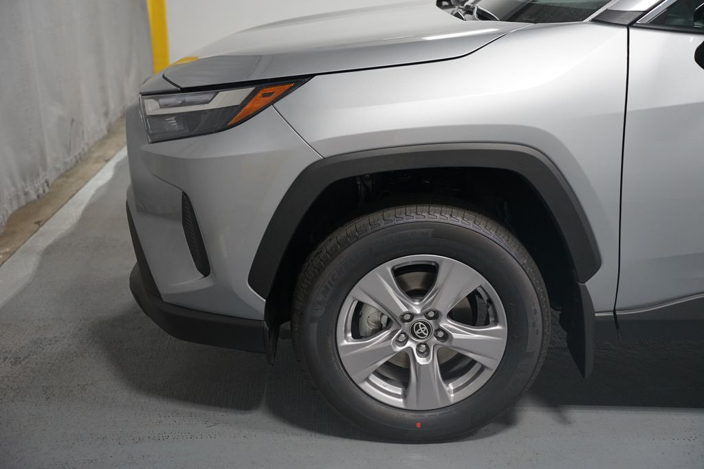 Thumbnail: 2025 Toyota RAV4 - 6