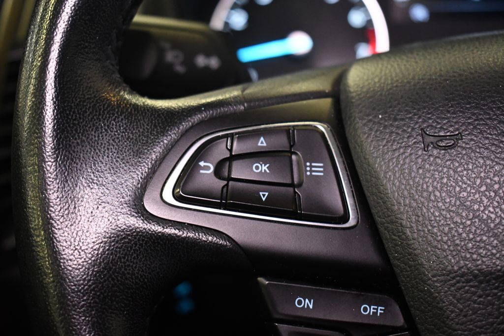 Thumbnail: 2018 Ford EcoSport - 21