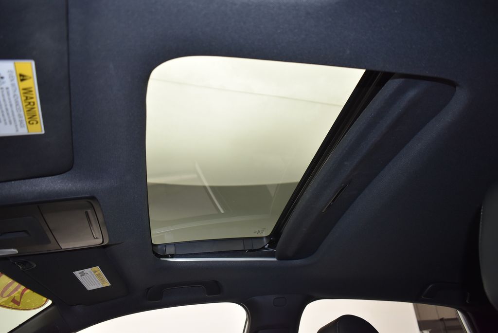 Thumbnail: 2023 Acura Integra - 16