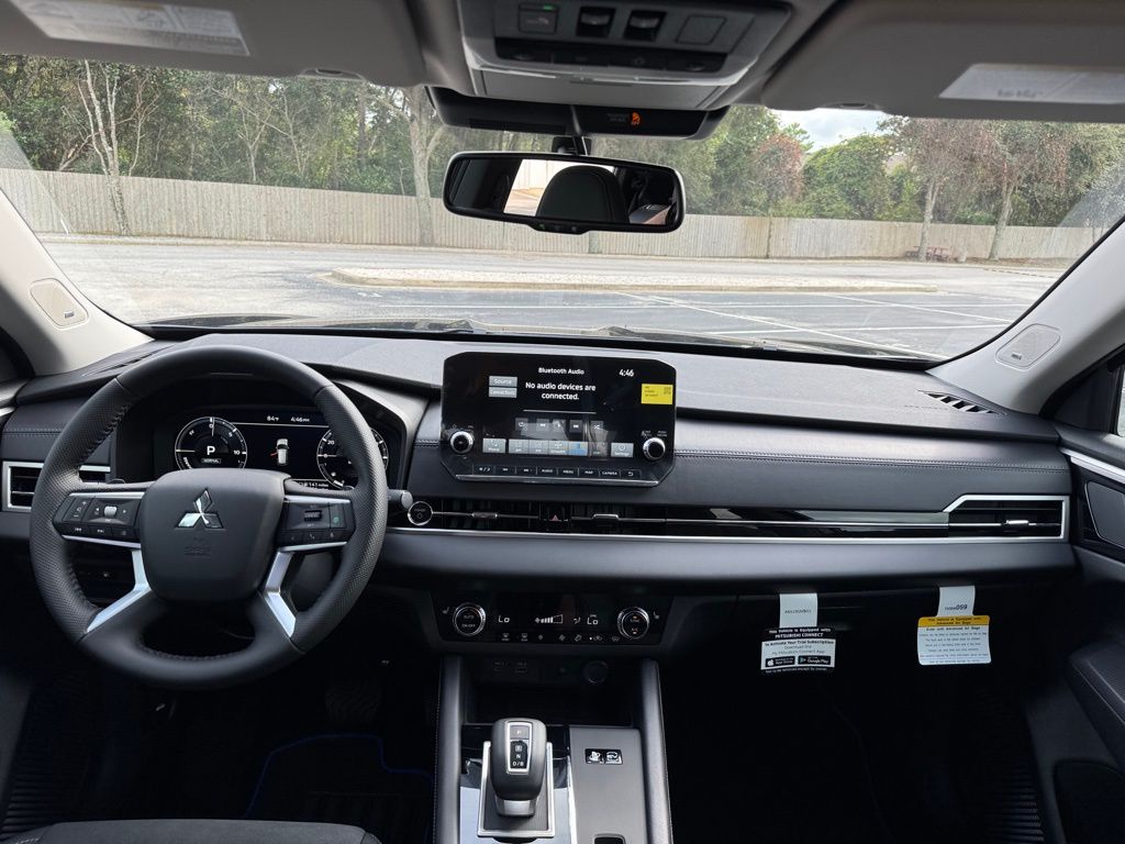 2025 Mitsubishi Outlander PHEV SE photo 17
