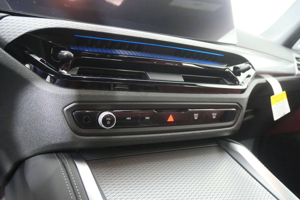 Thumbnail: 2026 BMW i4 - 21