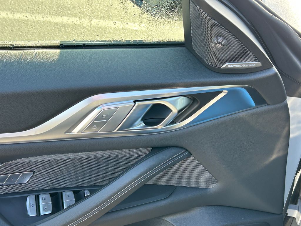 Thumbnail: 2025 BMW i4 - 12