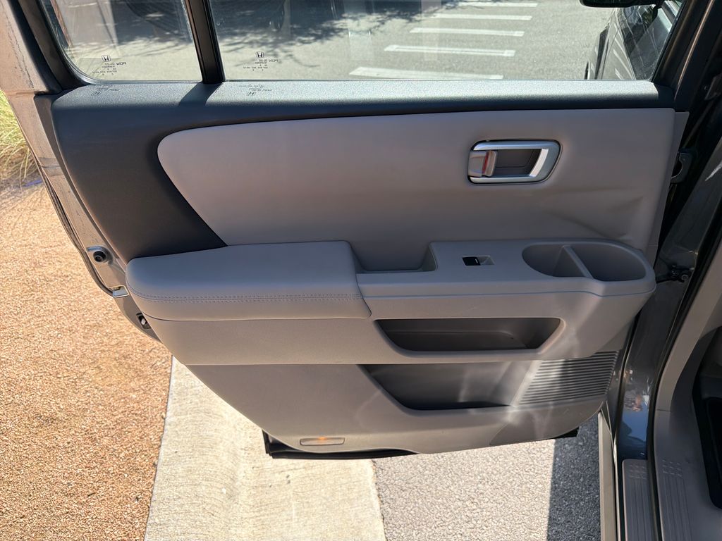 Used 2010  Honda EX-L image 34