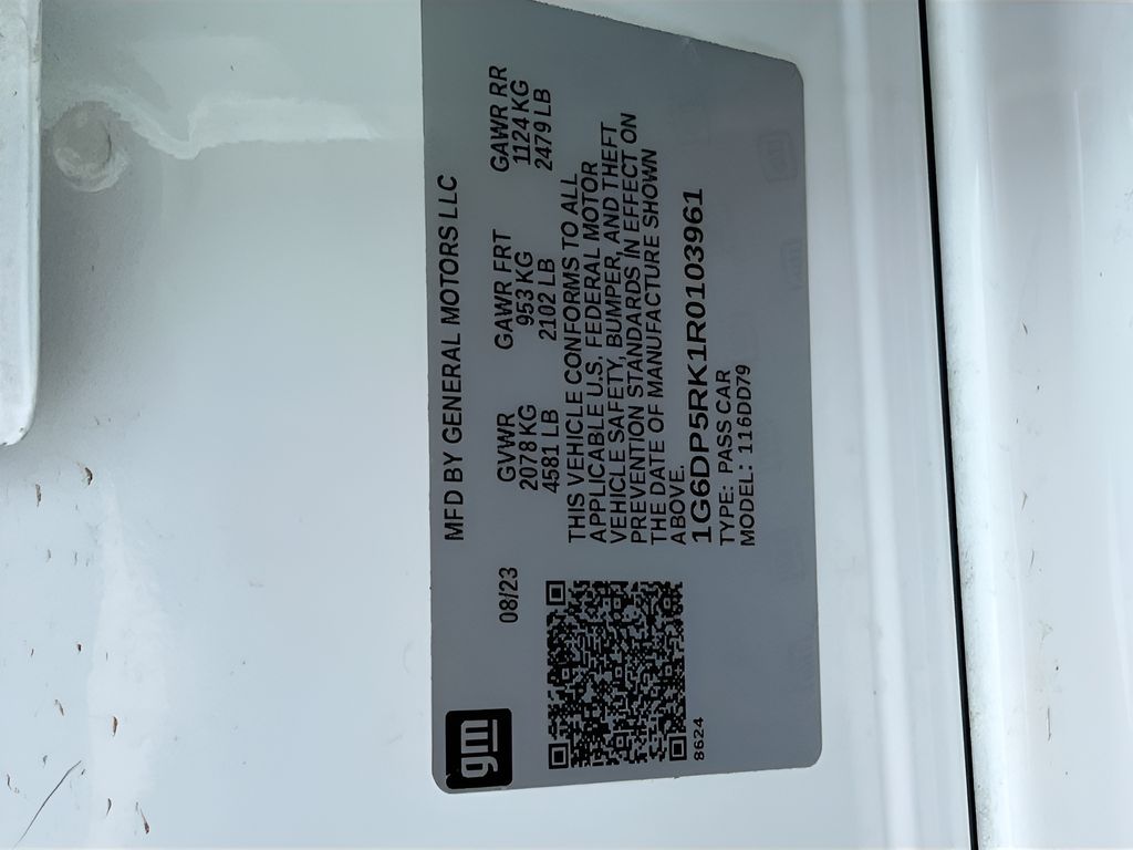 Used 2024 White Cadillac Sport image 30