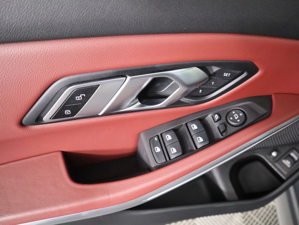 Thumbnail: 2023 BMW 3 Series - 24