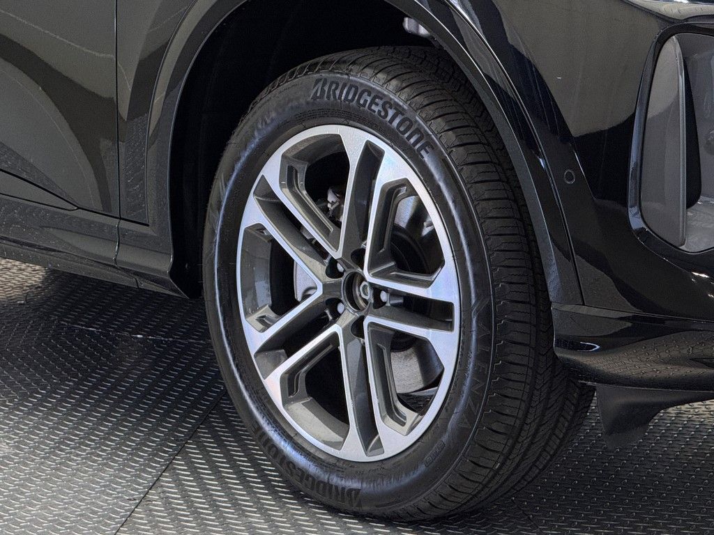 2025 Audi Q5 Premium 3