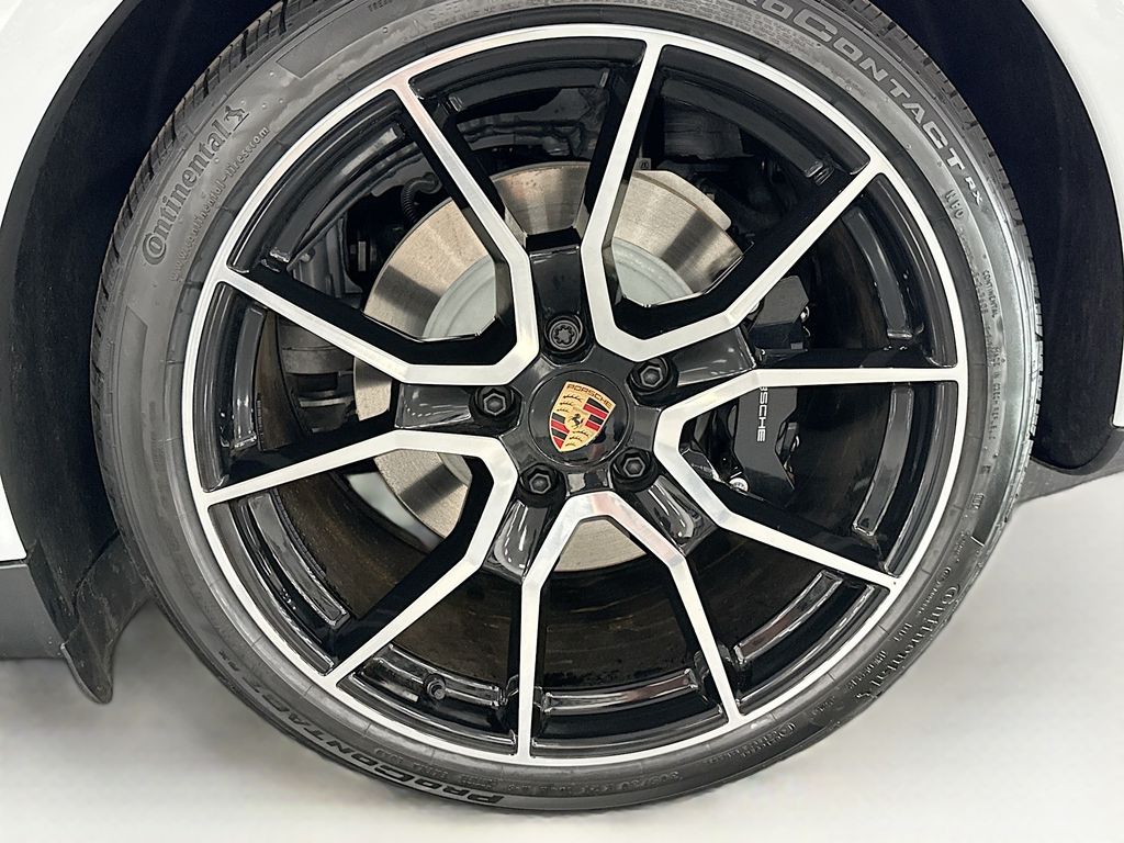 Thumbnail: 2026 Porsche Taycan - 31