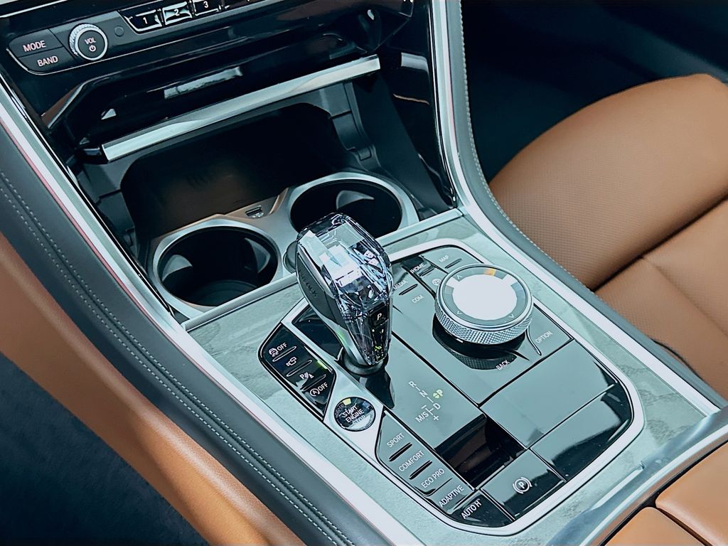 Thumbnail: 2026 BMW 8 Series - 15