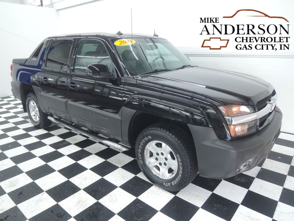 Smokin Asphalt 2003 Chevrolet Avalanche Pickup Truck Four-Wheel Drive 4-Speed Automatic Overdrive