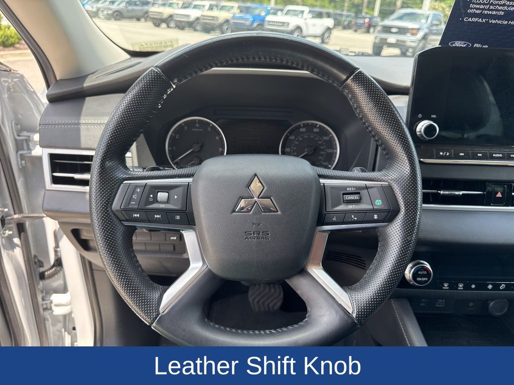 2022 Mitsubishi Outlander SE