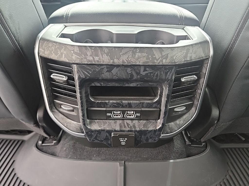 Used 2025 White Ram Big Horn/Lone Star image 61