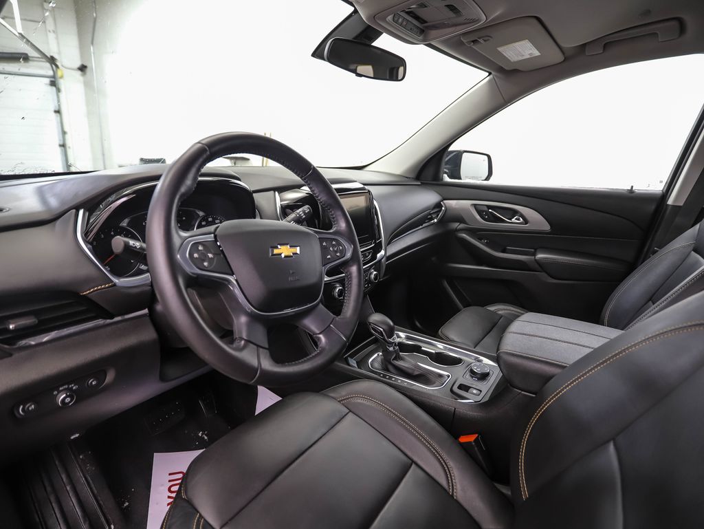 Thumbnail: 2021 Chevrolet Traverse - 10