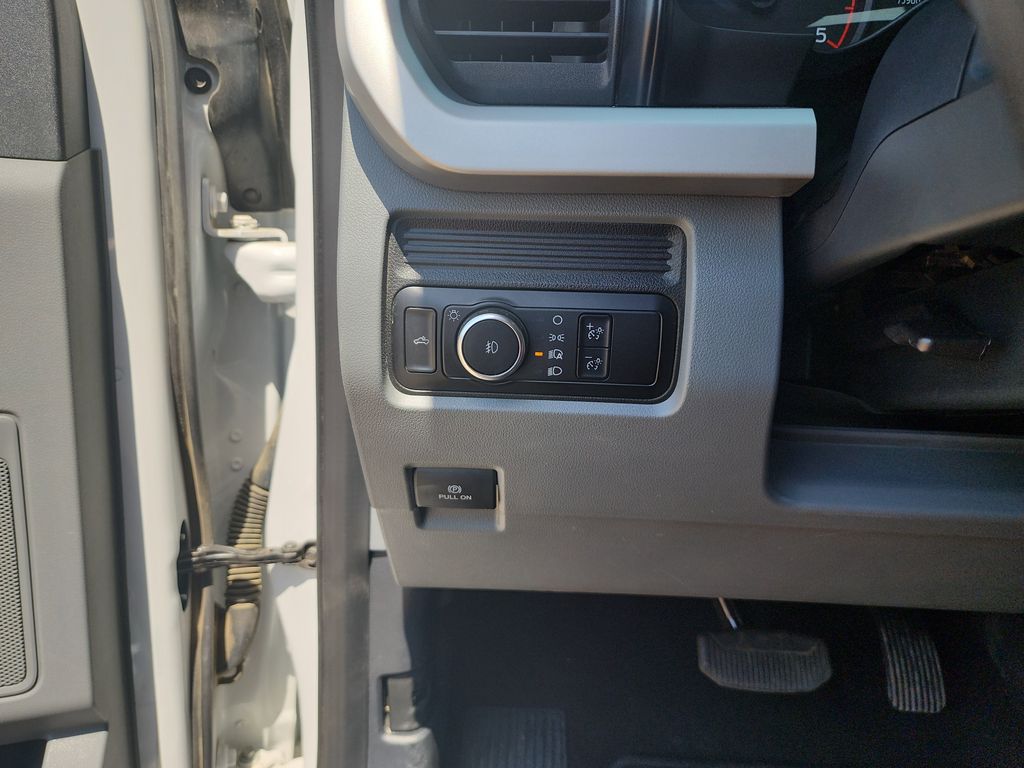 2024 Ford F-350SD XLT photo
