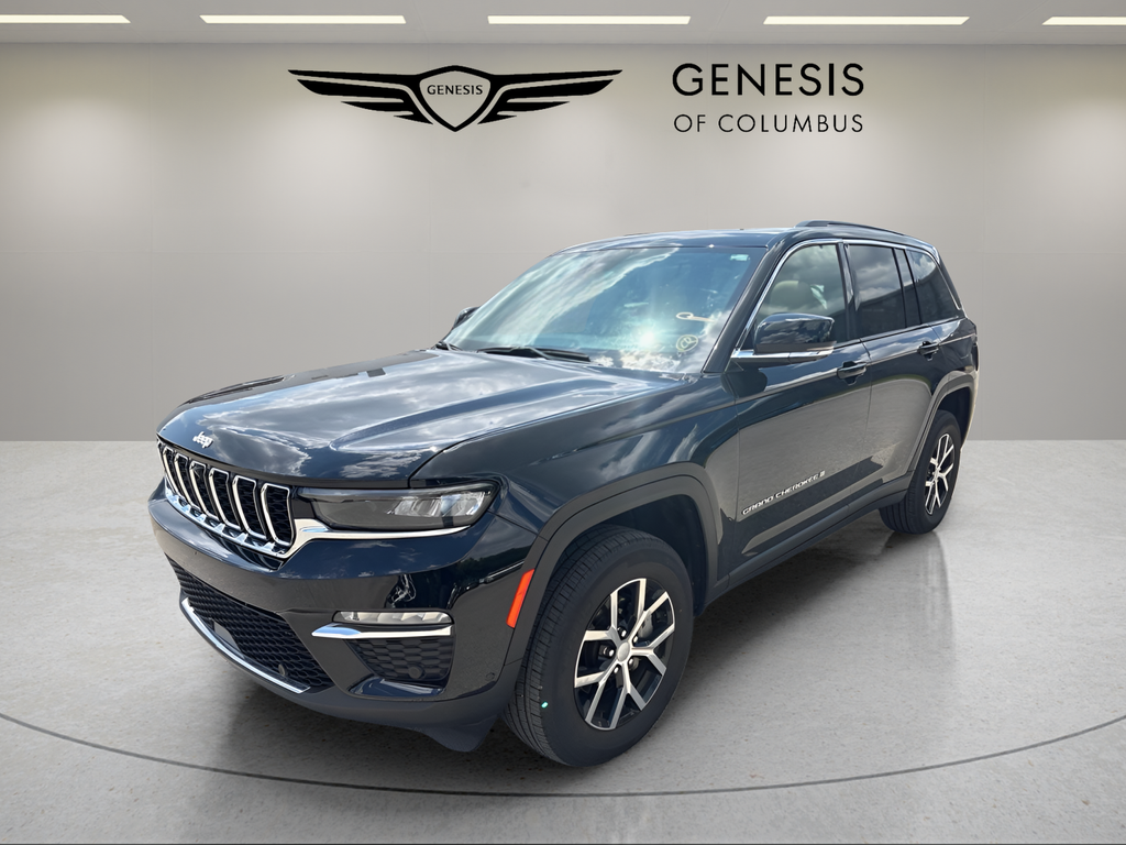 Diamond Black Crystal Pearlcoat 2024 Jeep Grand Cherokee SUV / Crossover Four-Wheel Drive 8-Speed Automatic