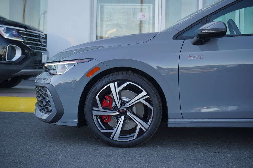 Thumbnail: 2026 Volkswagen Golf - 2