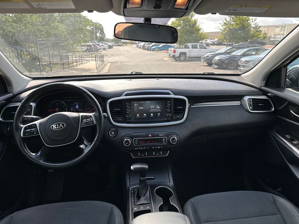 Used 2020 Silver Kia S image 29