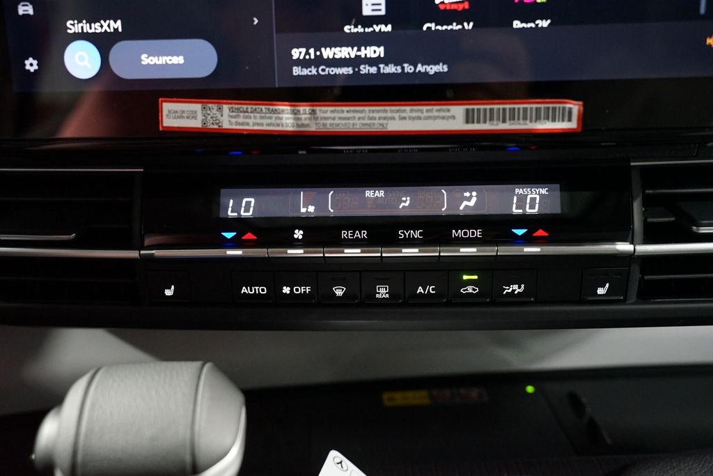 Thumbnail: 2025 Toyota Sienna - 20